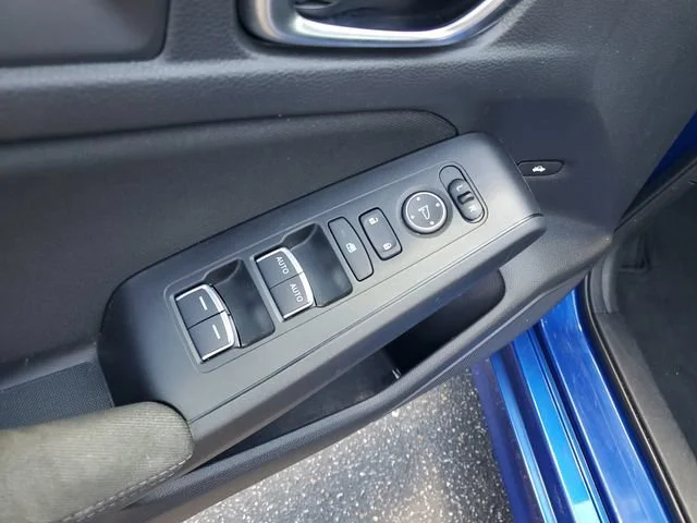 Used 2022  Honda LX image 9