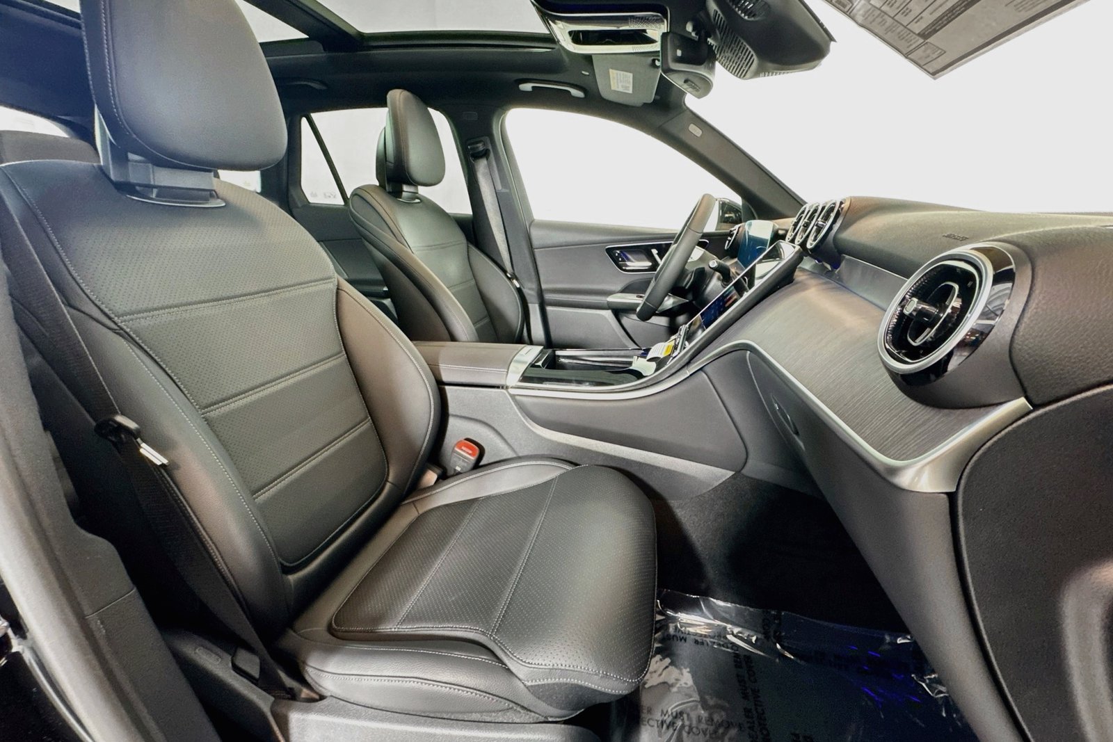 New 2026 Black Mercedes-Benz GLC 300 image 26