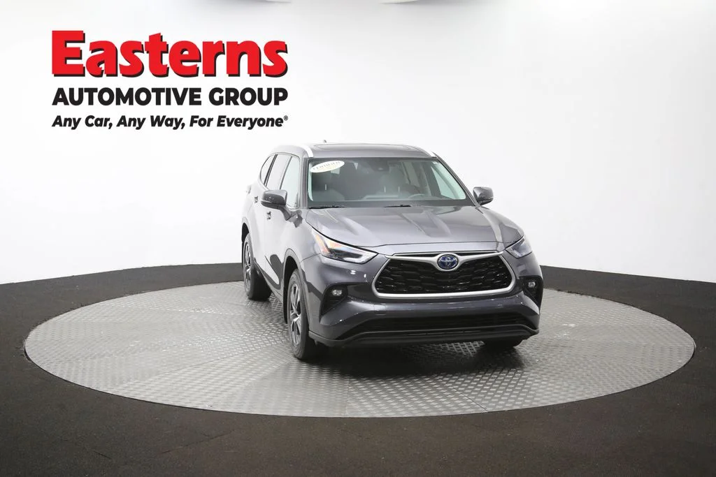 Used 2022 Gray Toyota XLE image 53