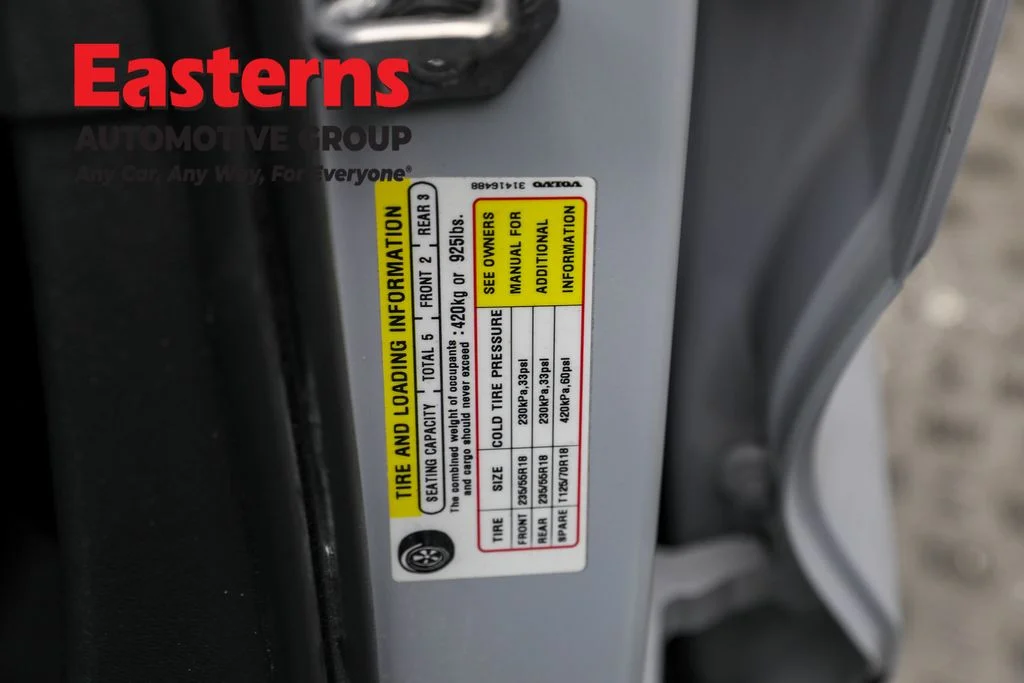 Used 2021 Silver Volvo Momentum image 35