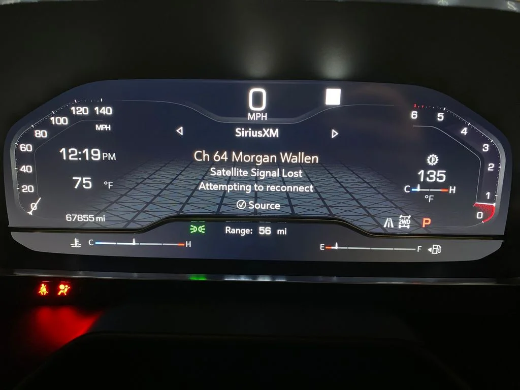 Used 2022 White GMC SLT image 21
