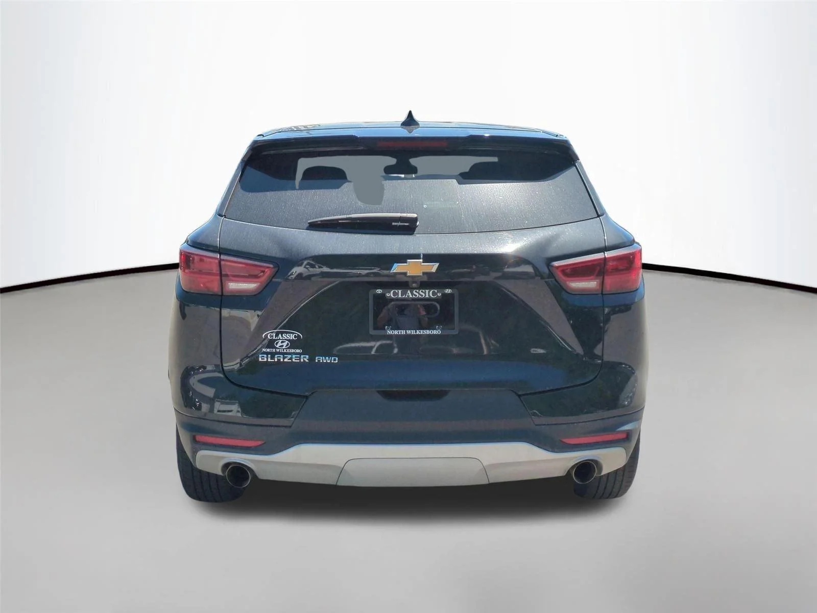 Used 2025 Black Chevrolet LT image 4