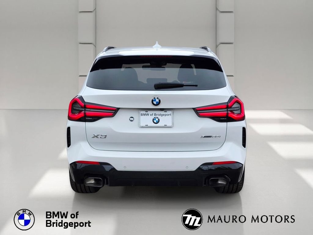 Used 2024 White BMW xDrive30i image 5