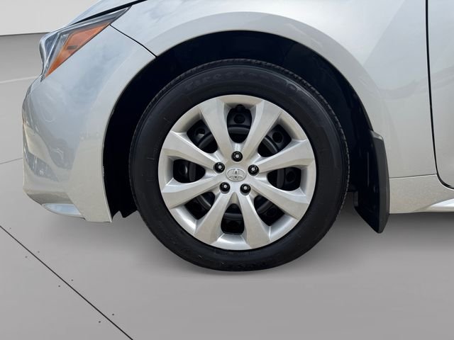 Certified Used 2025 Classic Silver Metallic Toyota LE image 9