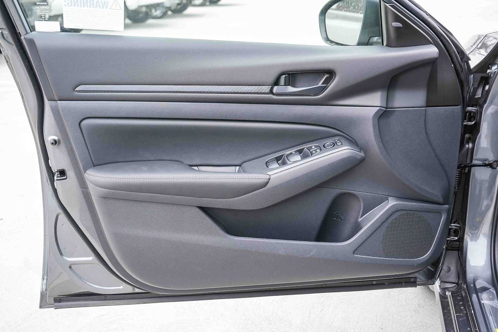 New 2026 Super Black Nissan SV image 23