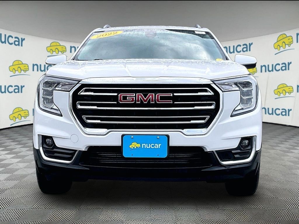Used 2022 White GMC SLT image 2