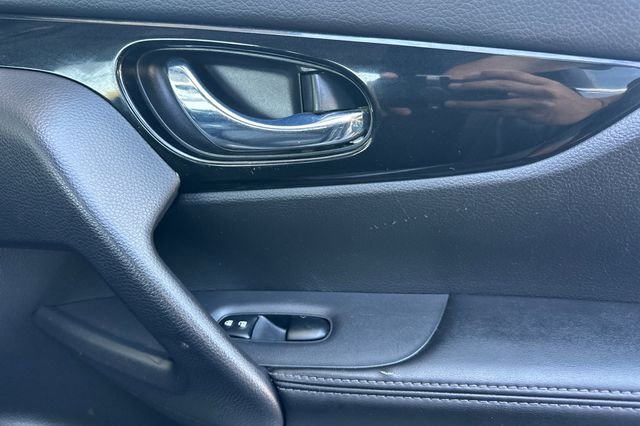 Used 2019 Gun Metallic Nissan SV image 18