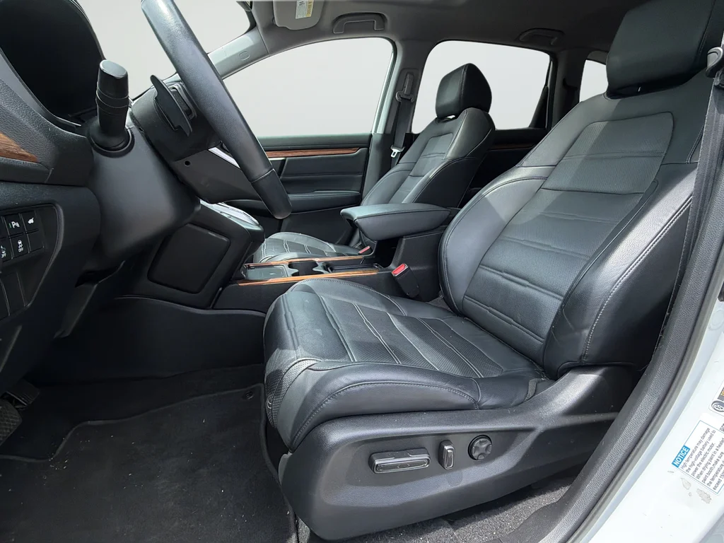 Used 2020 White Honda Touring image 11