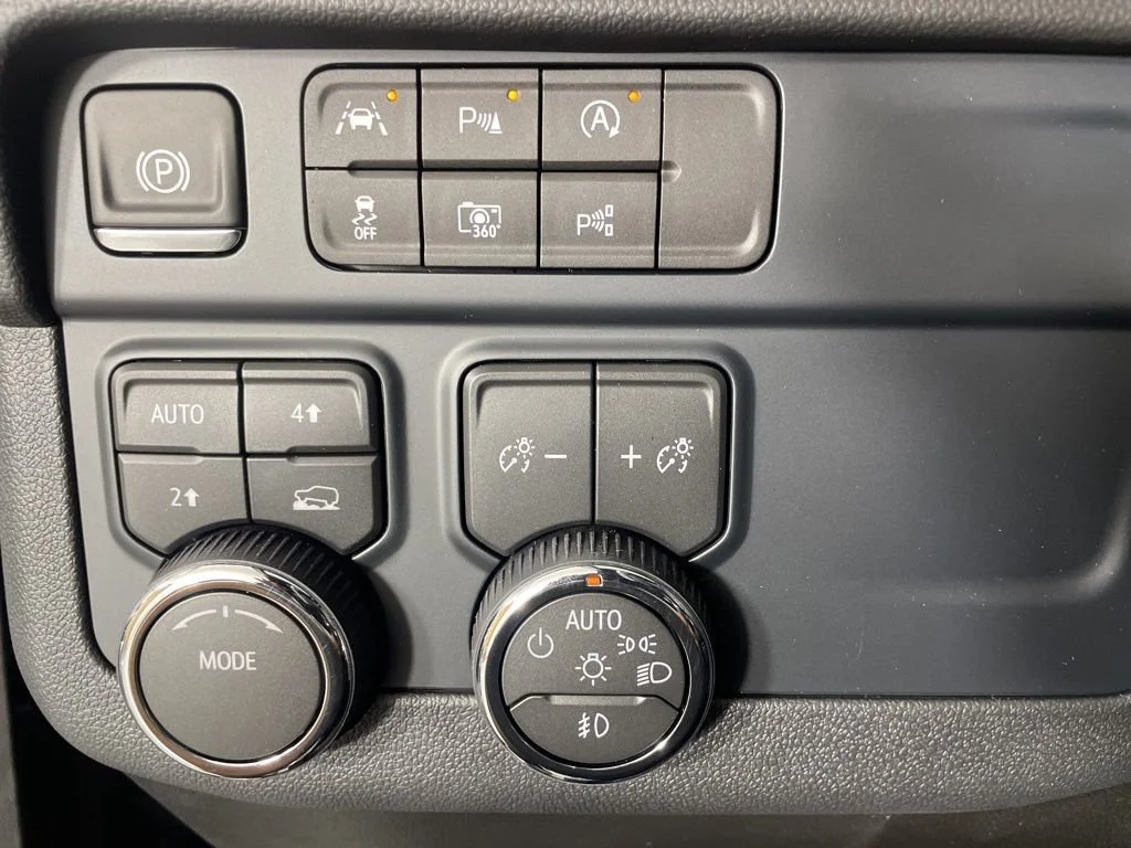 2026 Chevrolet Suburban High Country - Photo 30