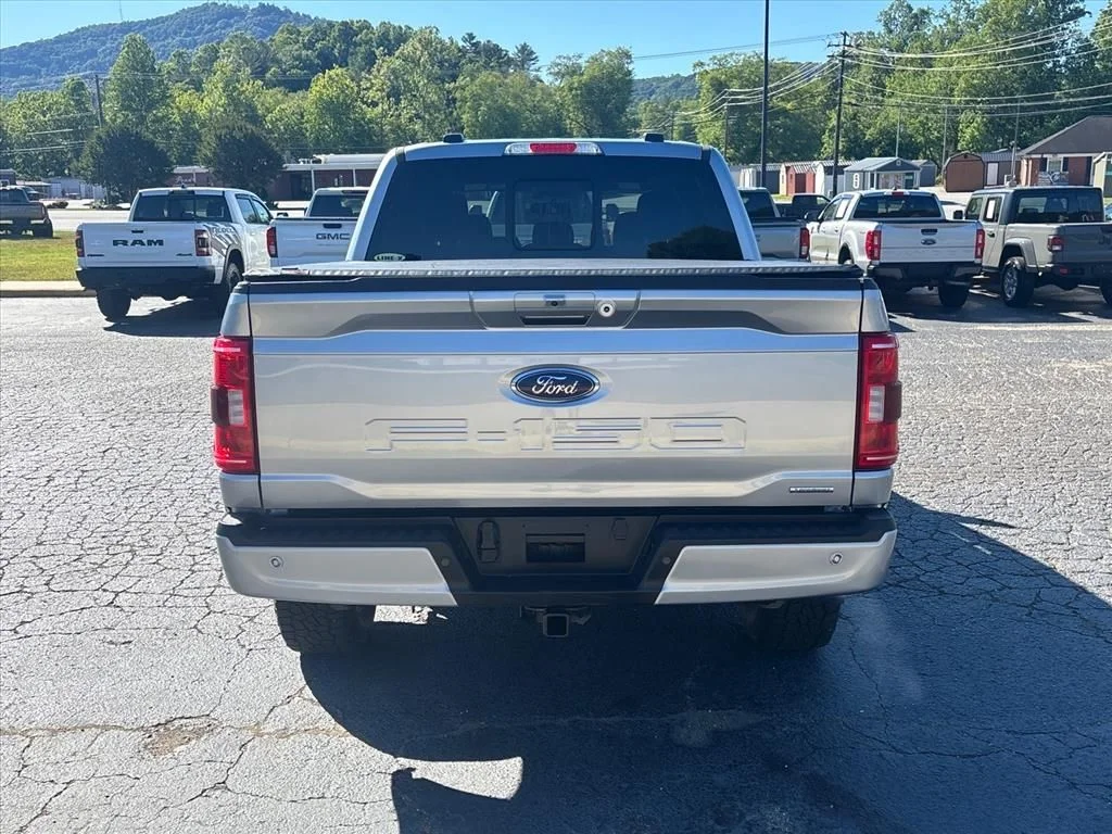 Used 2023 Silver Ford XLT image 6