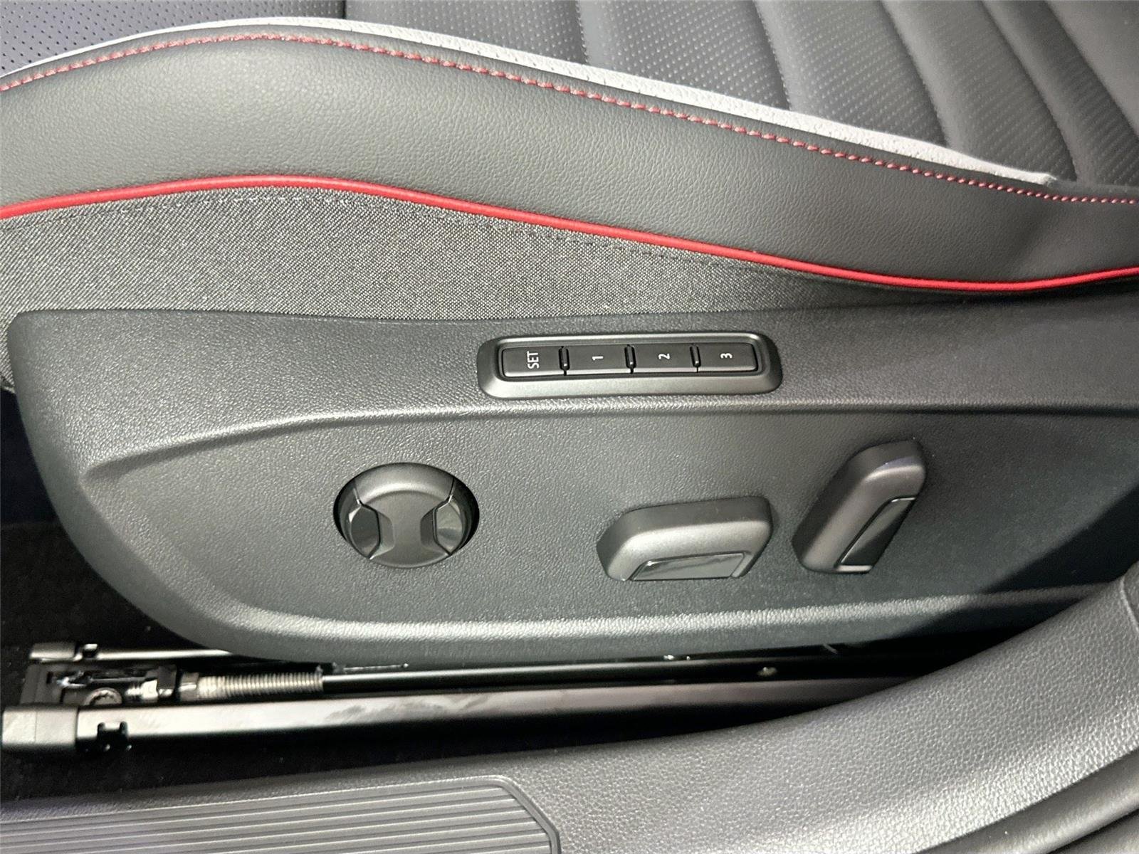 New 2026 Moonstone Gray Volkswagen SE image 18
