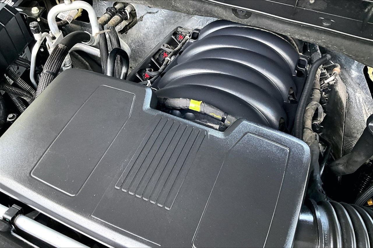 Used 2021 Black Chevrolet RST image 32