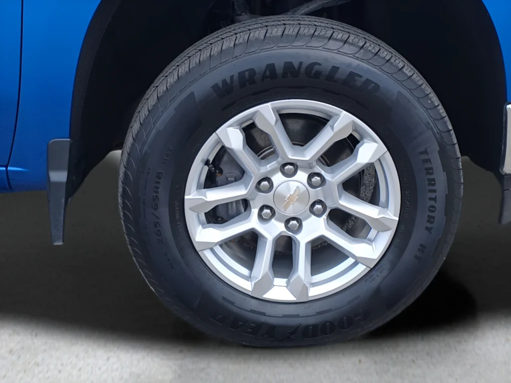 Used 2022 Blue Chevrolet LT image 30