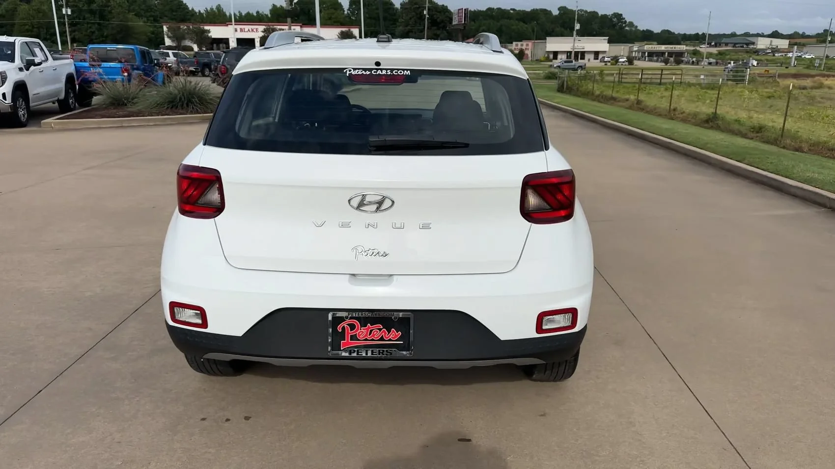 Used 2025 Lunar White Hyundai SEL image 7