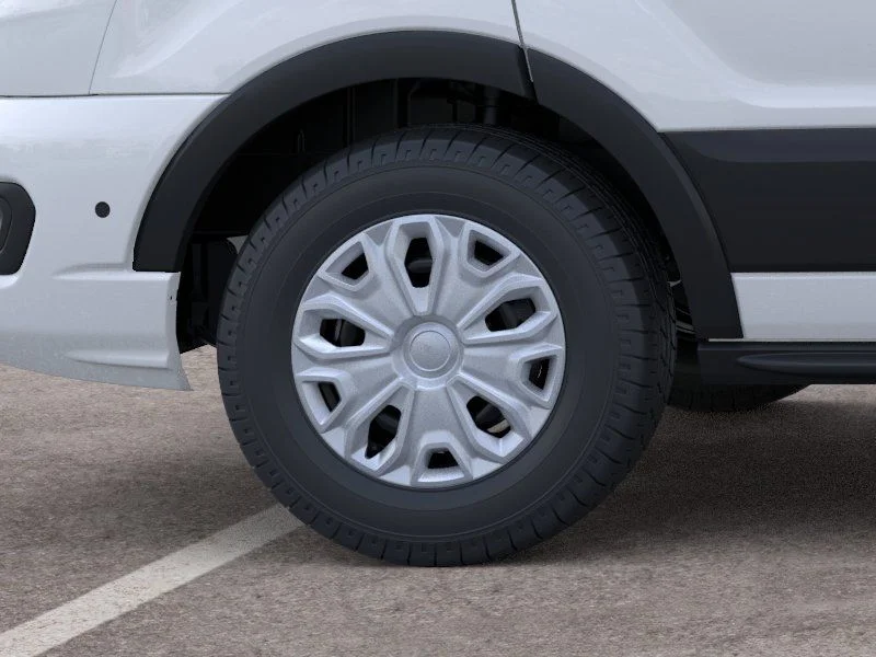 New 2026 Oxford White Ford XLT image 18