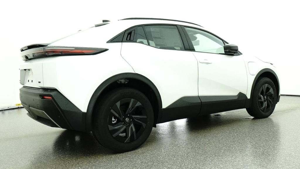 New 2026 Wind Chill Pearl Toyota SE image 18