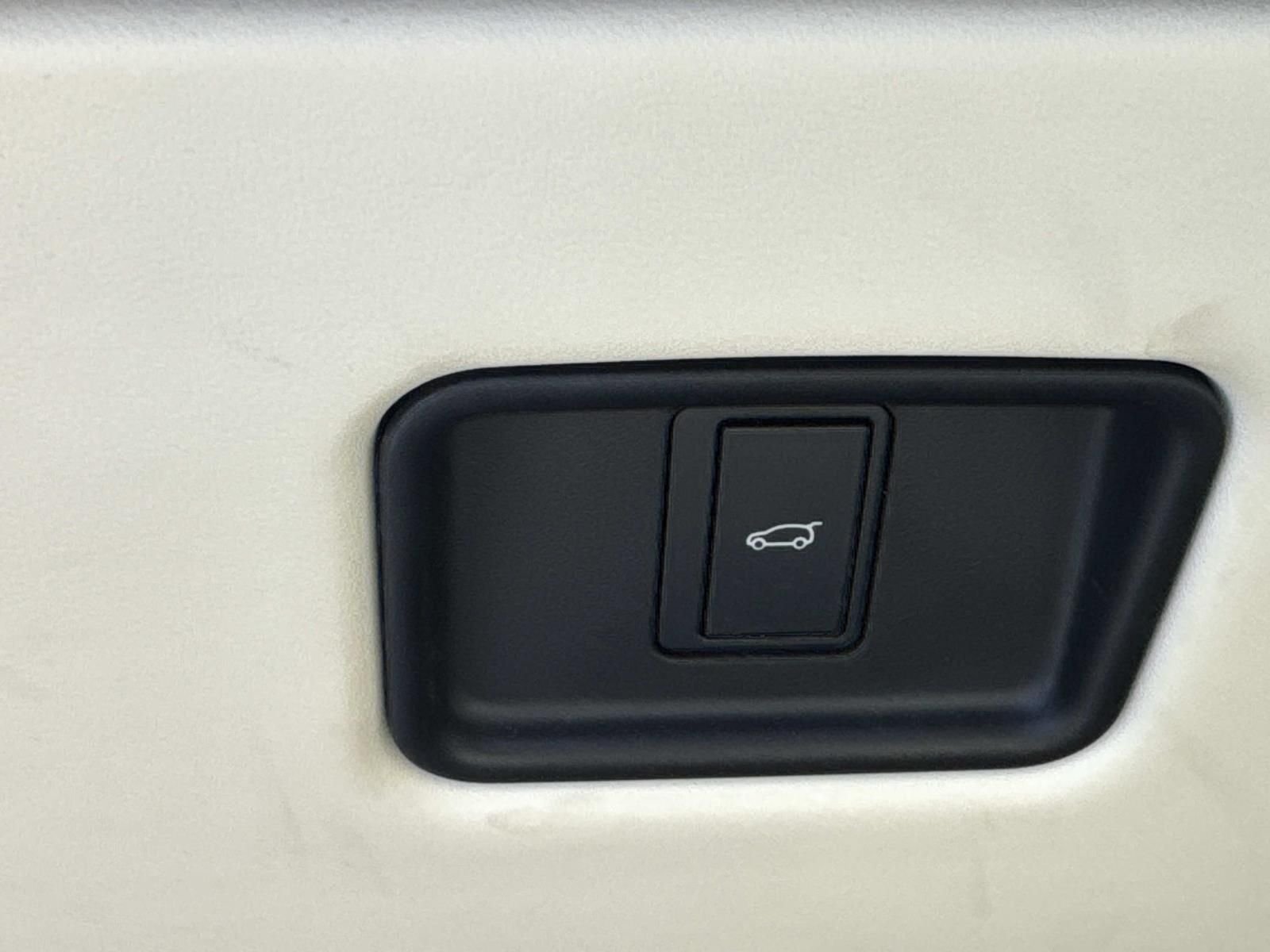 2023 Land Rover Range Rover SE - Photo 21