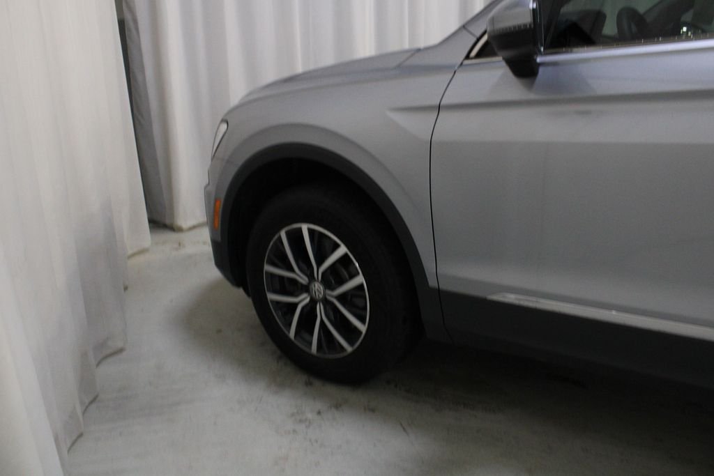 Used 2020 Pyrite Silver Metallic Volkswagen 2.0T SE image 29