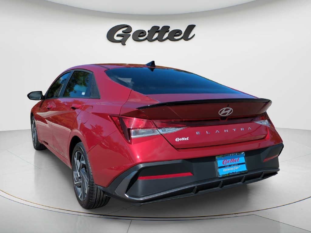 Certified Used 2025 Red Hyundai SEL Sport image 7