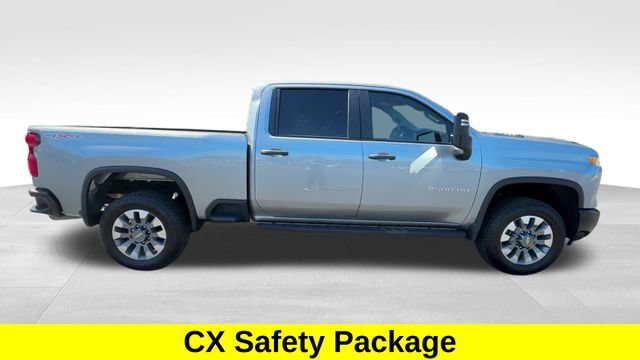 Used 2024 Gray Chevrolet Custom image 8