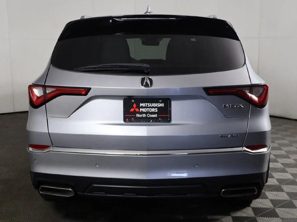 Used 2022 Silver Acura Advance image 16
