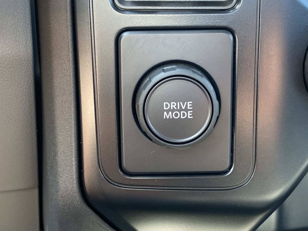 Used 2024 Oxford White Ford XL image 28