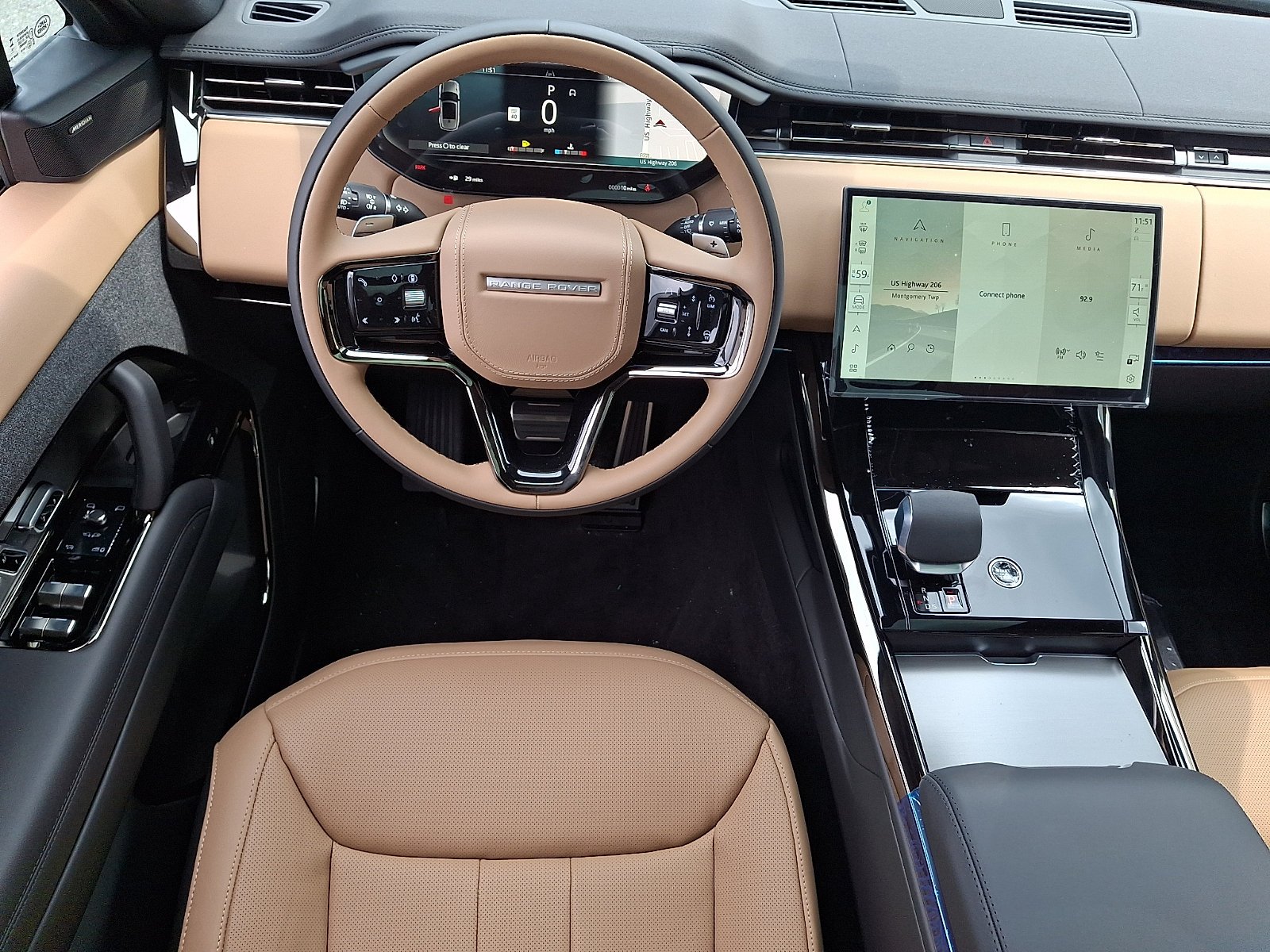 New 2026 Giola Green Land Rover  image 10