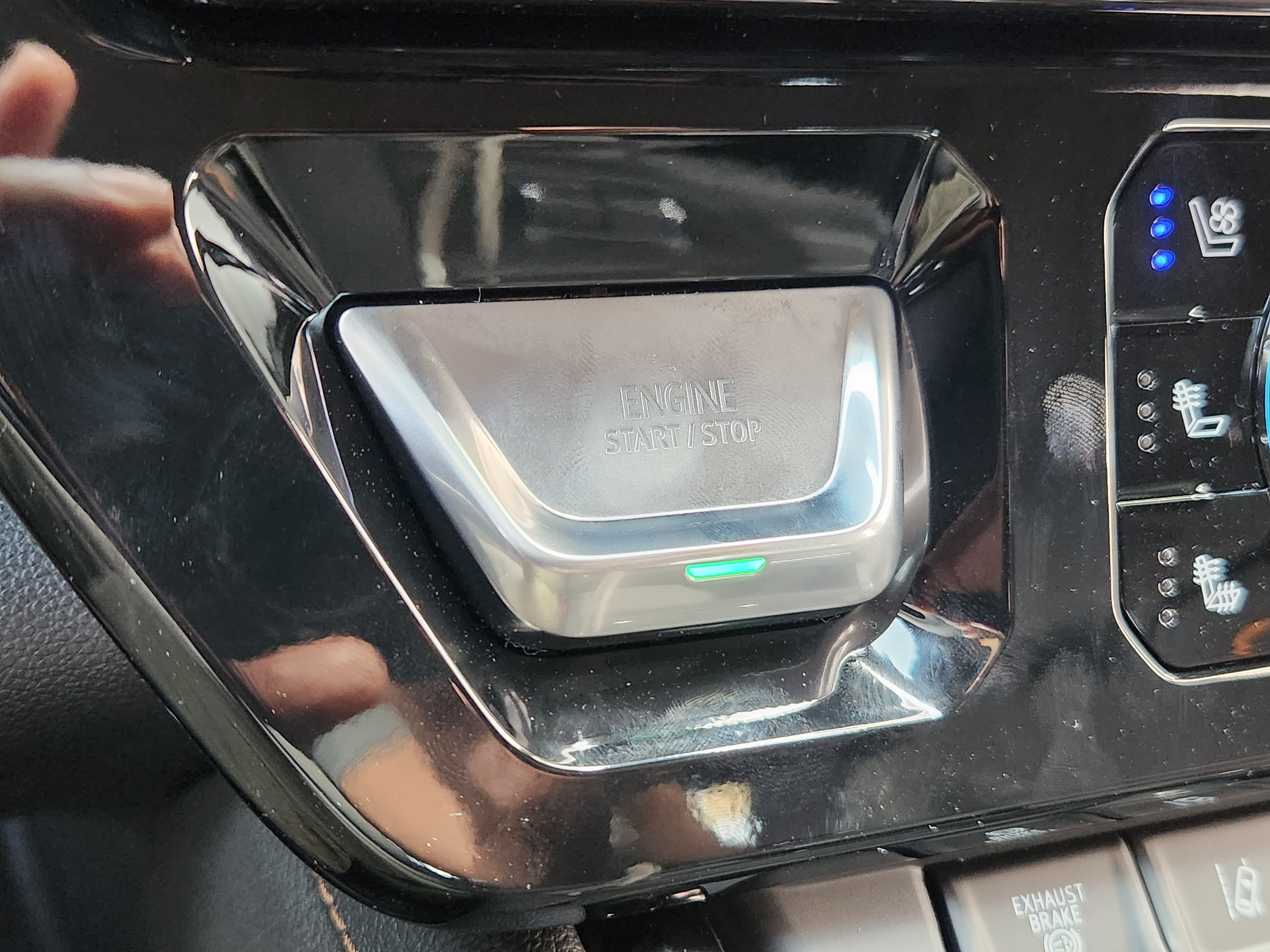 2026 GMC Sierra 2500HD AT4 - Photo 16