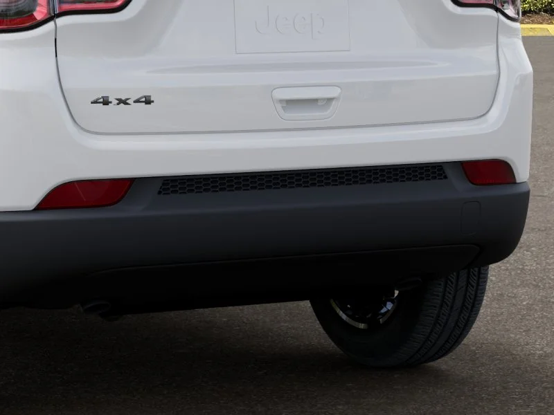 New 2026 Bright White Clear-Coat Exterior Paint Jeep Latitude image 44