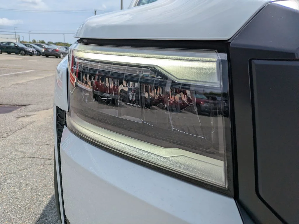 New 2026 Glacier White Nissan Crew Cab PRO-4X® image 10