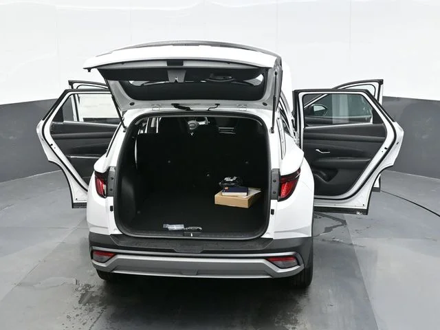Certified Used 2026 White Hyundai SE image 18