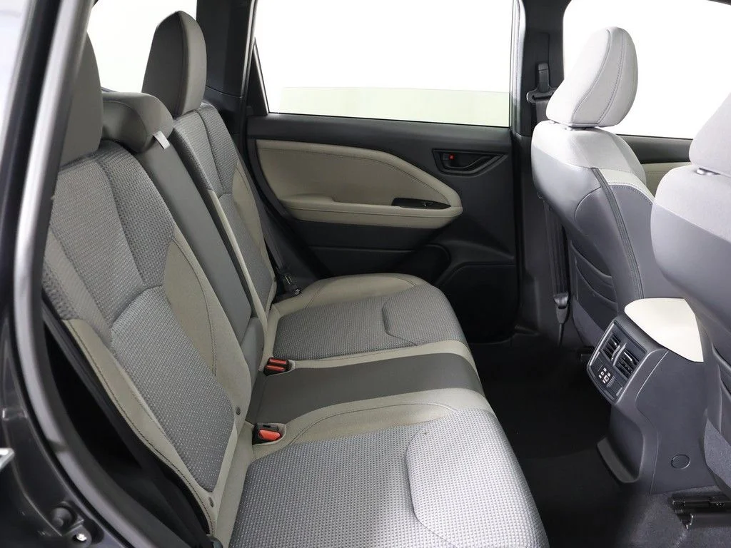 Used 2025 Gray Metallic Subaru Premium image 36