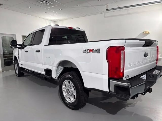 Used 2025 White Ford XLT image 5