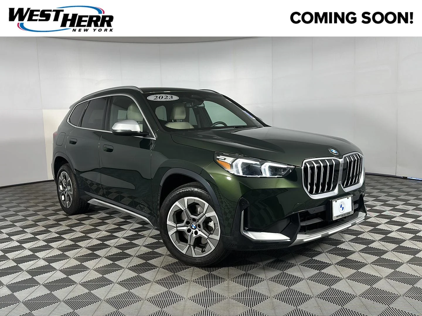 Used 2023 San Remo Green Metallic BMW xDrive28i image 1