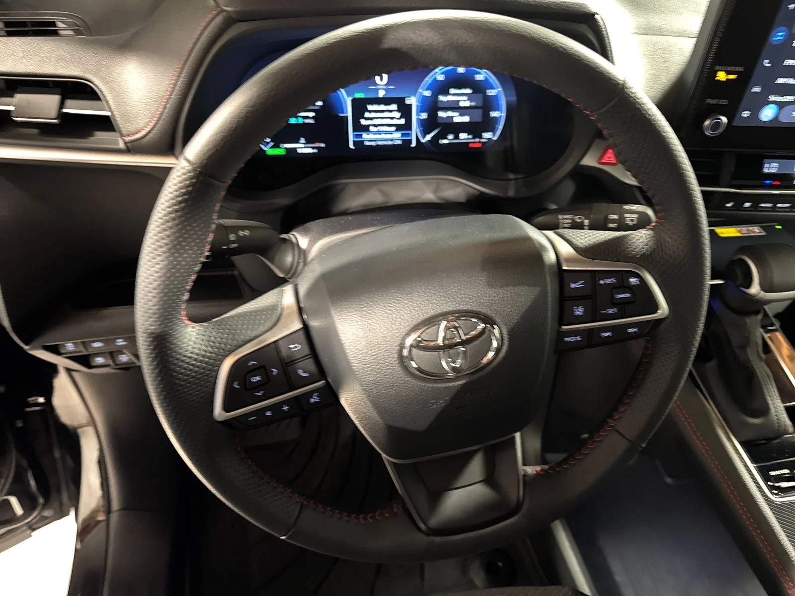 Used 2025 Midnight Black Metallic Toyota XSE 7 Passenger image 29