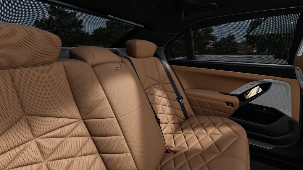 New 2026 Gray Metallic BMW 740i image 40