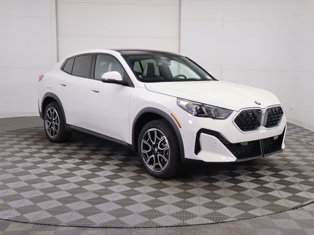 Used 2026 Alpine White BMW xDrive28i image 4