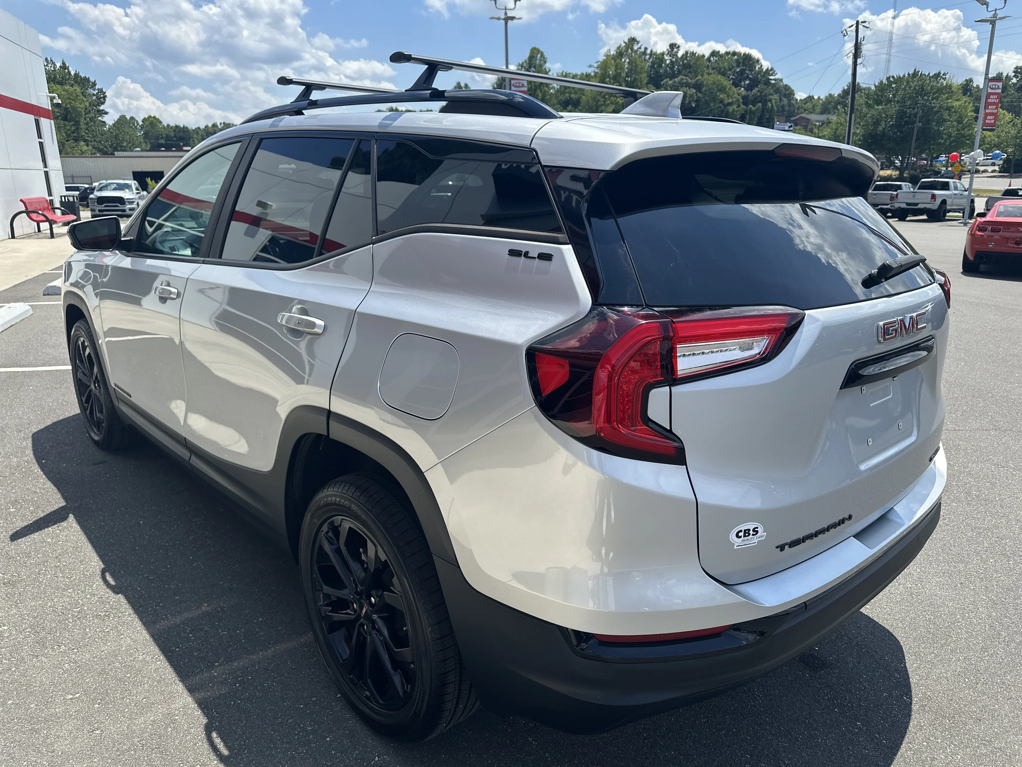 Used 2022 Quicksilver Metallic GMC SLE image 6