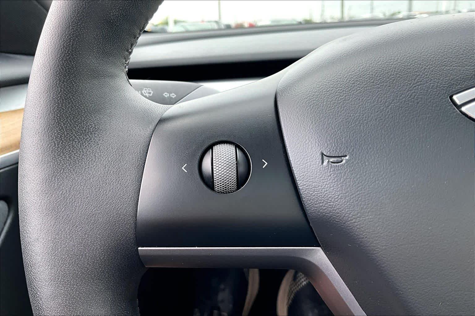 Used 2023 Midnight Silver Metallic Tesla  image 22