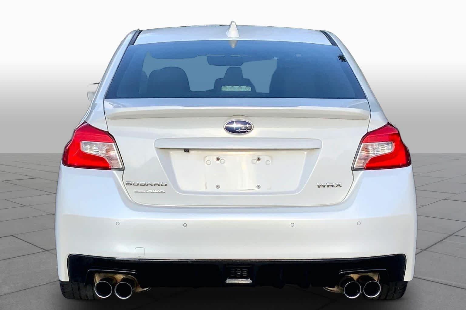 Used 2018 Crystal White Pearl Subaru Limited image 5