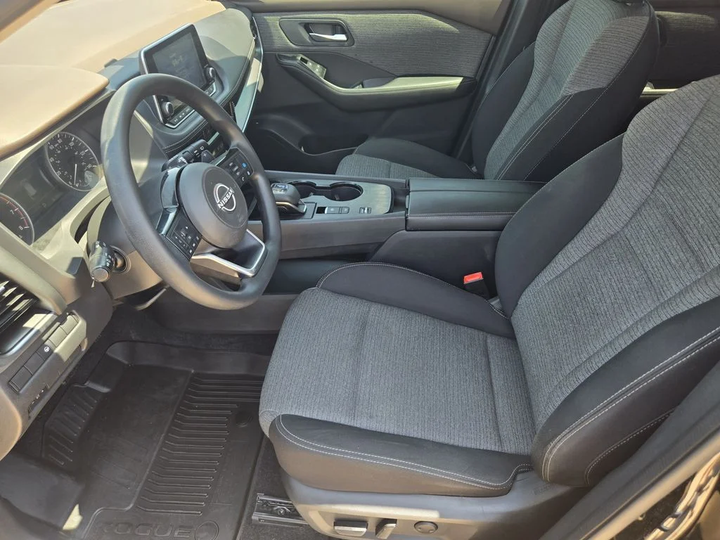 2022 Nissan Rogue SV - Photo 13