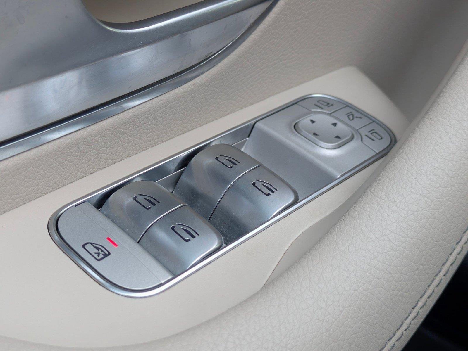 Used 2022 MANUFAKTUR Diamond White Bright Mercedes-Benz GLS 450 image 13