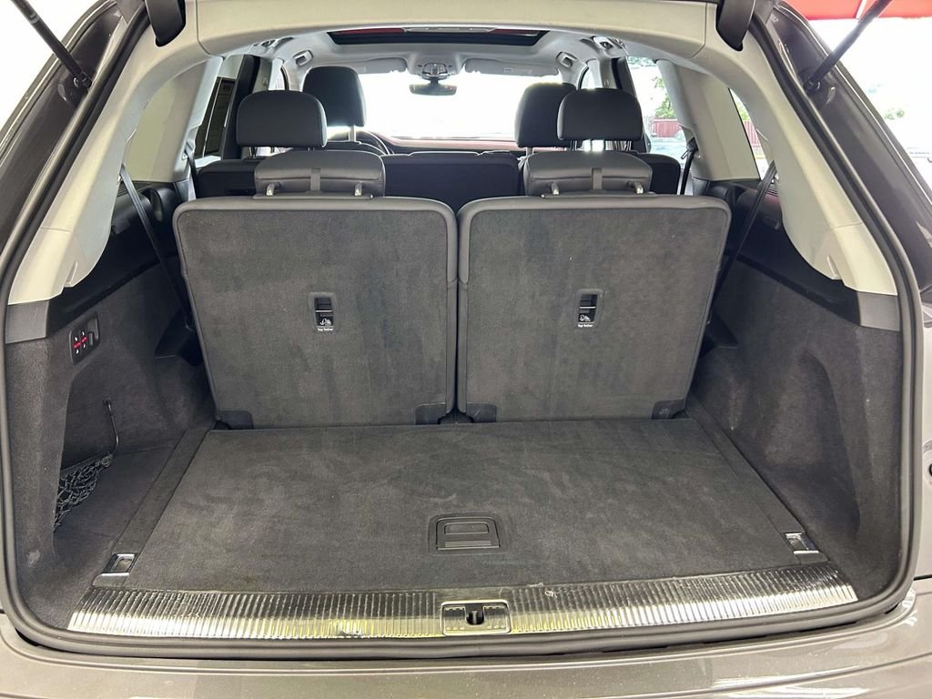 Used 2024  Audi 55 Premium Plus image 12