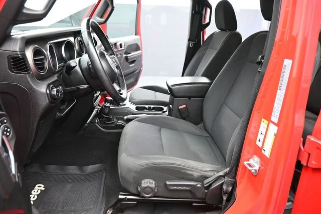 Used 2018 Red Jeep Unlimited Sport S image 28