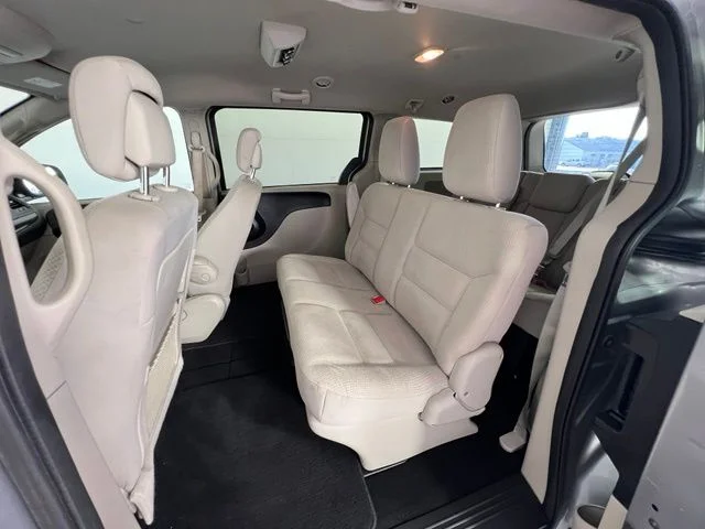 Used 2019 Silver Dodge SE image 13