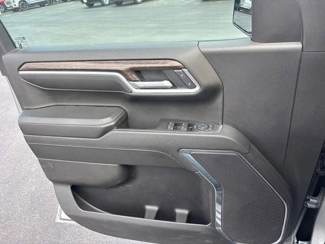 Used 2024 Sterling Metallic GMC Elevation image 21