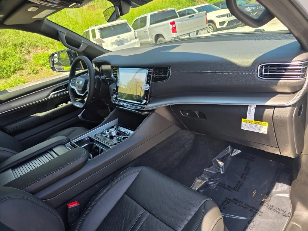 New 2026 White Jeep Upland image 29
