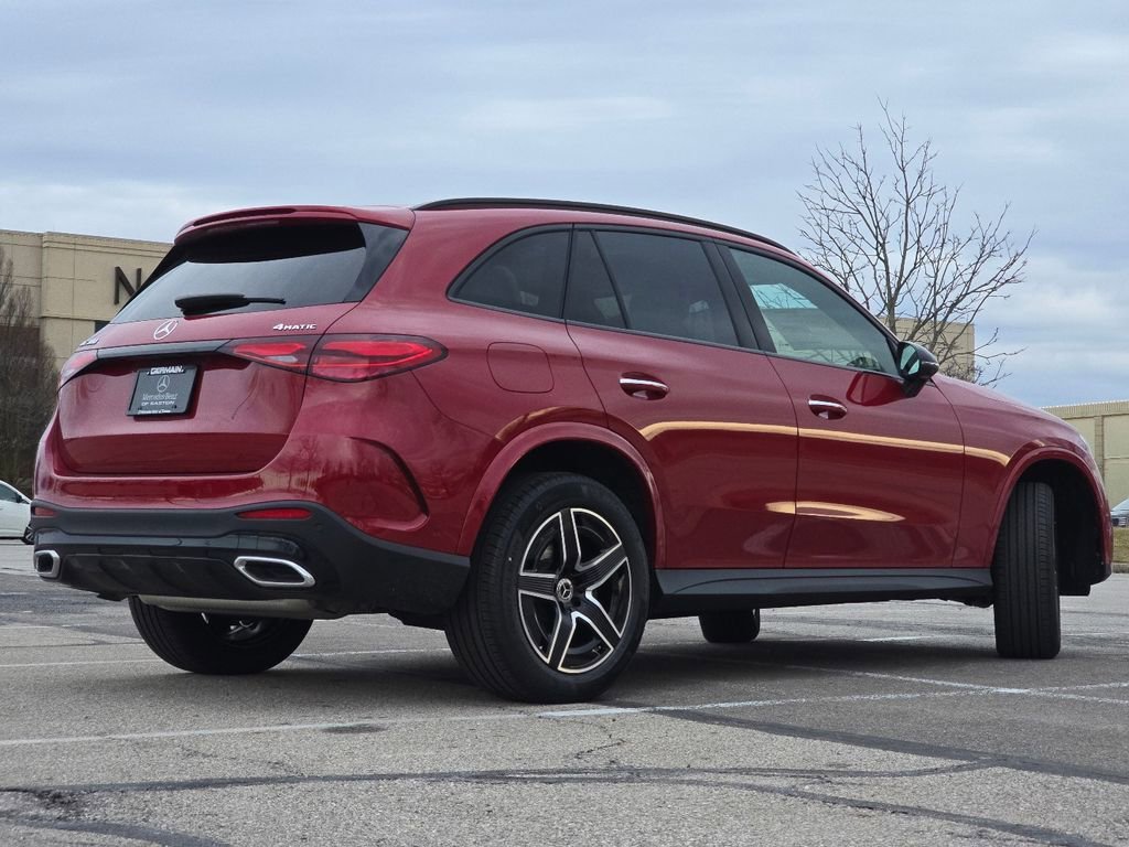 New 2026 MANUFAKTUR Patagonia Red Metallic Mercedes-Benz GLC 300 image 54