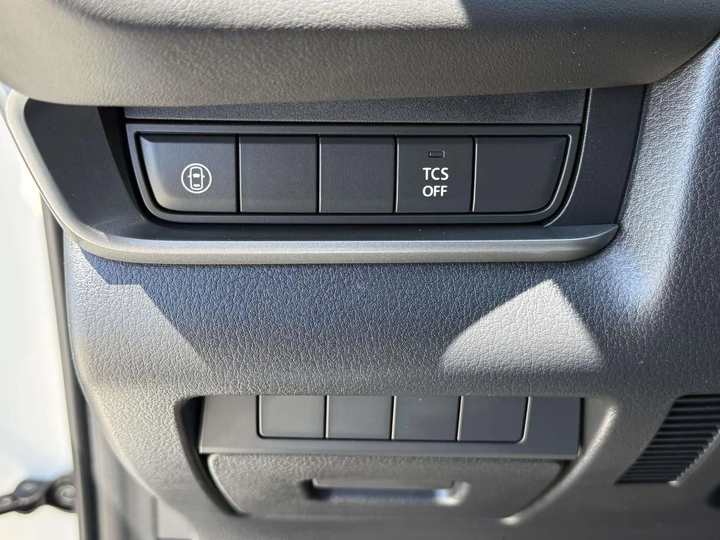 Used 2020 White Mazda S image 30