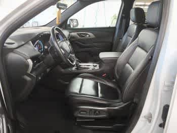 Used 2023 Summit White Chevrolet LT Leather image 5